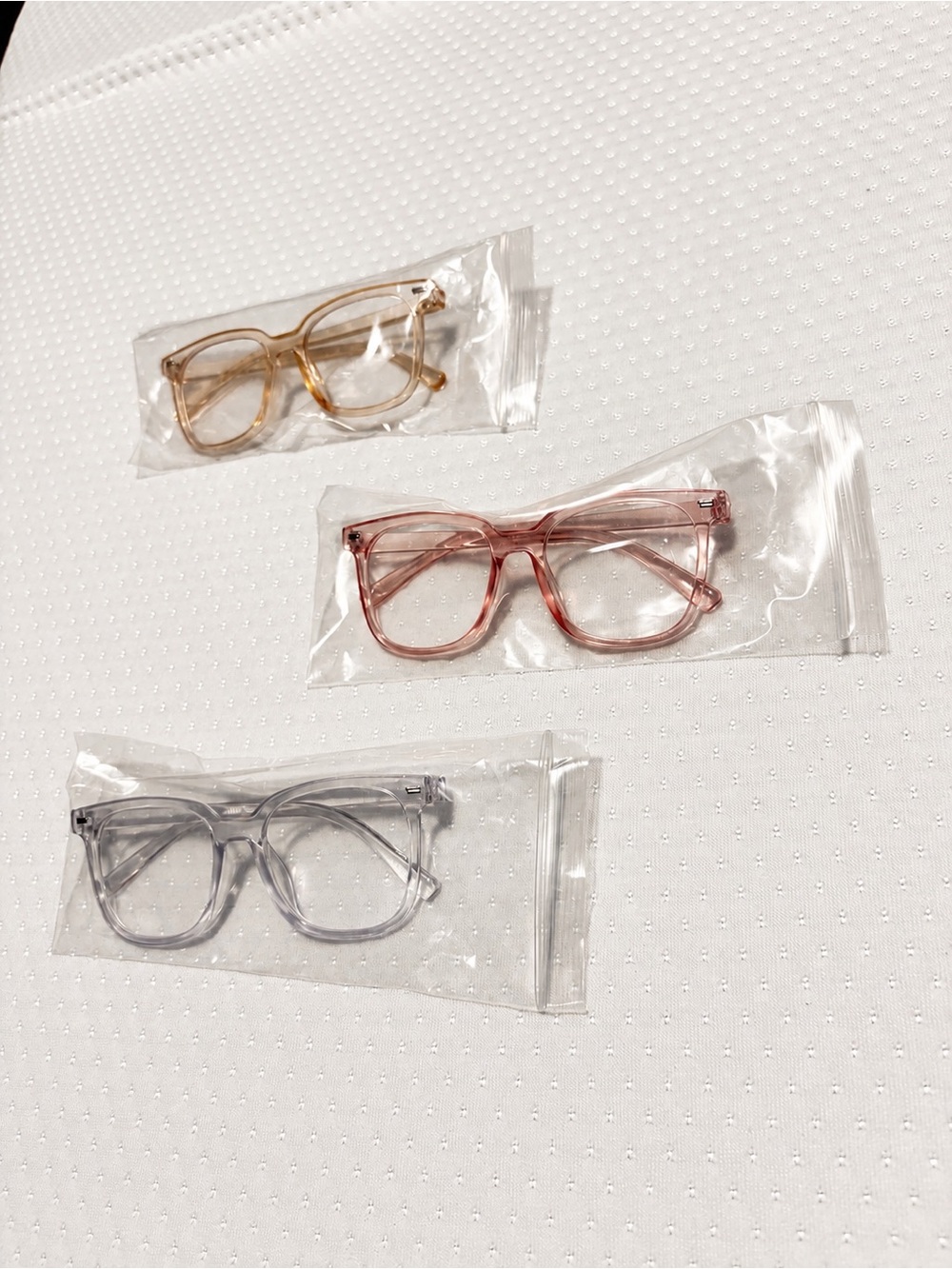 ✨ Brand New Transparent Fashion Glasses – Chic, Lightweight & Stylish! ✨